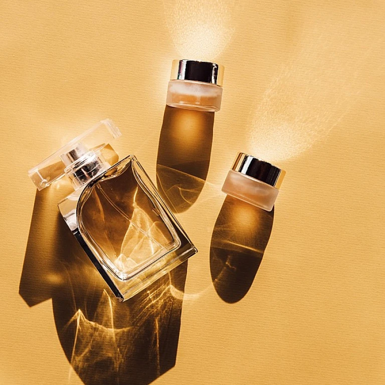 Understanding the Size of a 1.7 oz Perfume Bottle