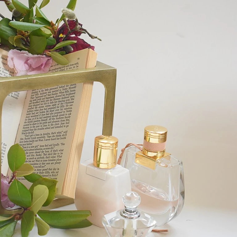 Exploring the Allure of the Creed Queen of Silk Sample